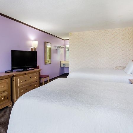 Americas Best Value Inn Уайтевилл Экстерьер фото