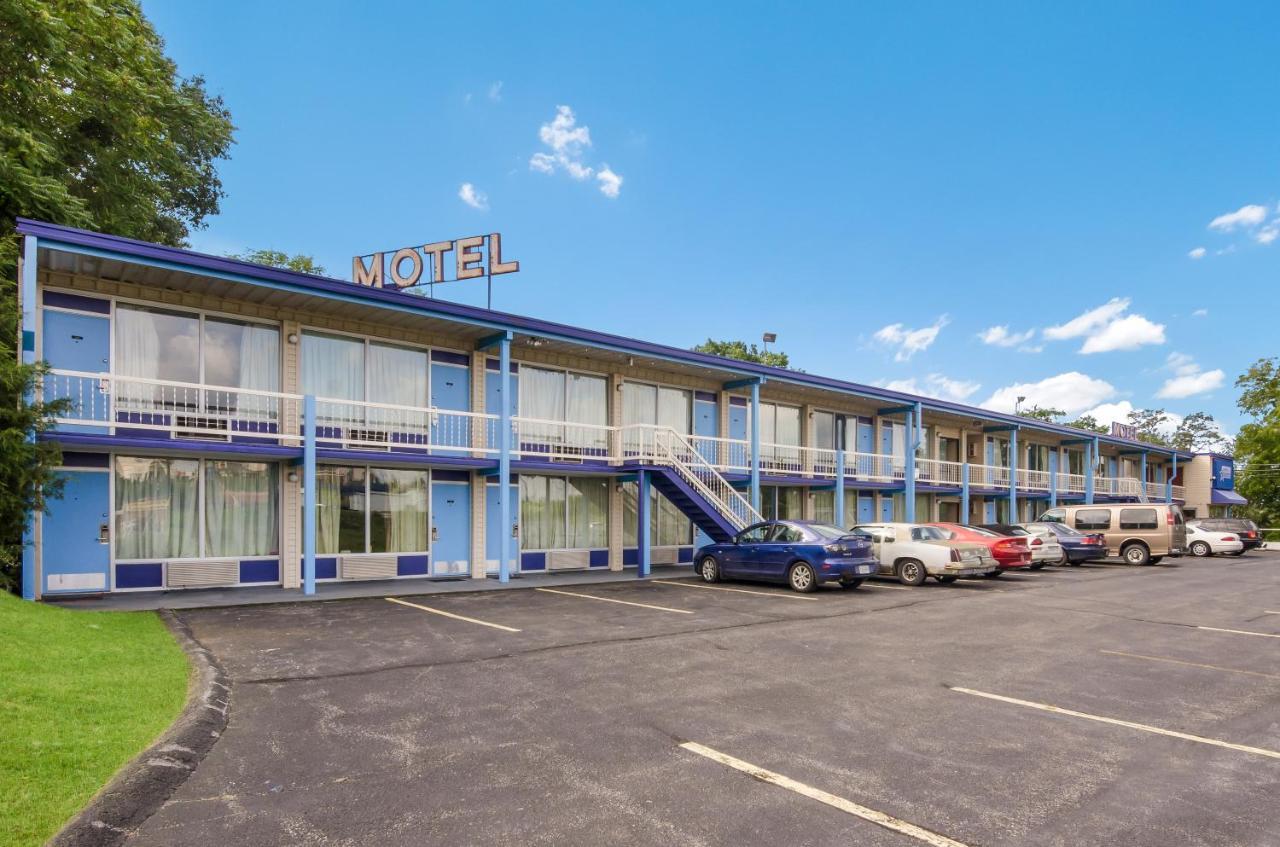 Americas Best Value Inn Уайтевилл Экстерьер фото