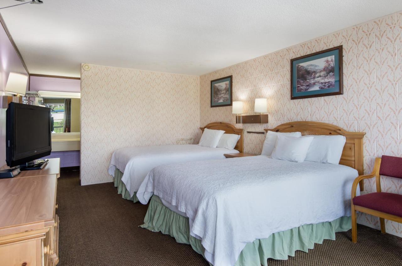 Americas Best Value Inn Уайтевилл Экстерьер фото
