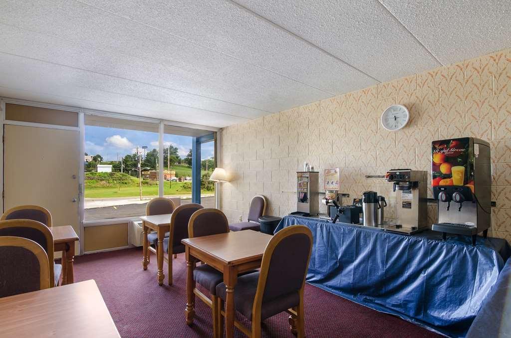 Americas Best Value Inn Уайтевилл Ресторан фото